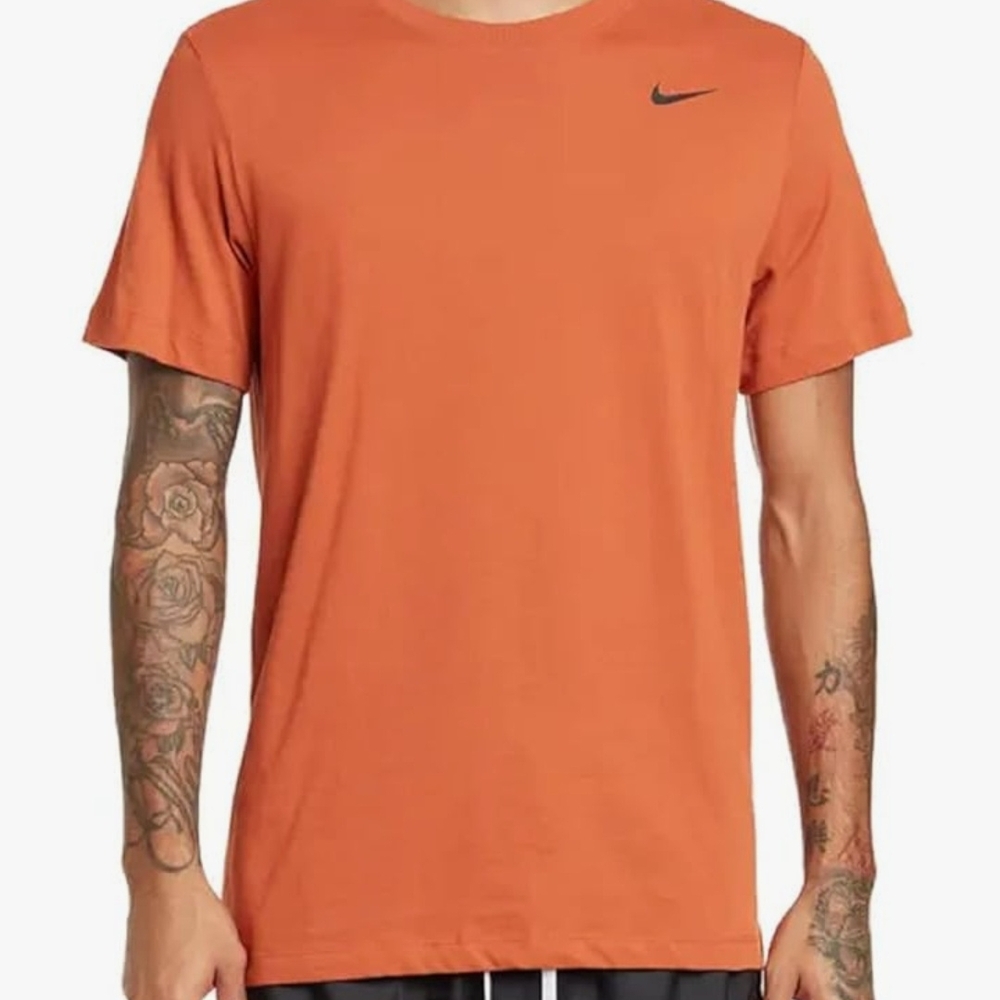 Nike Men's Orange T-Shirt